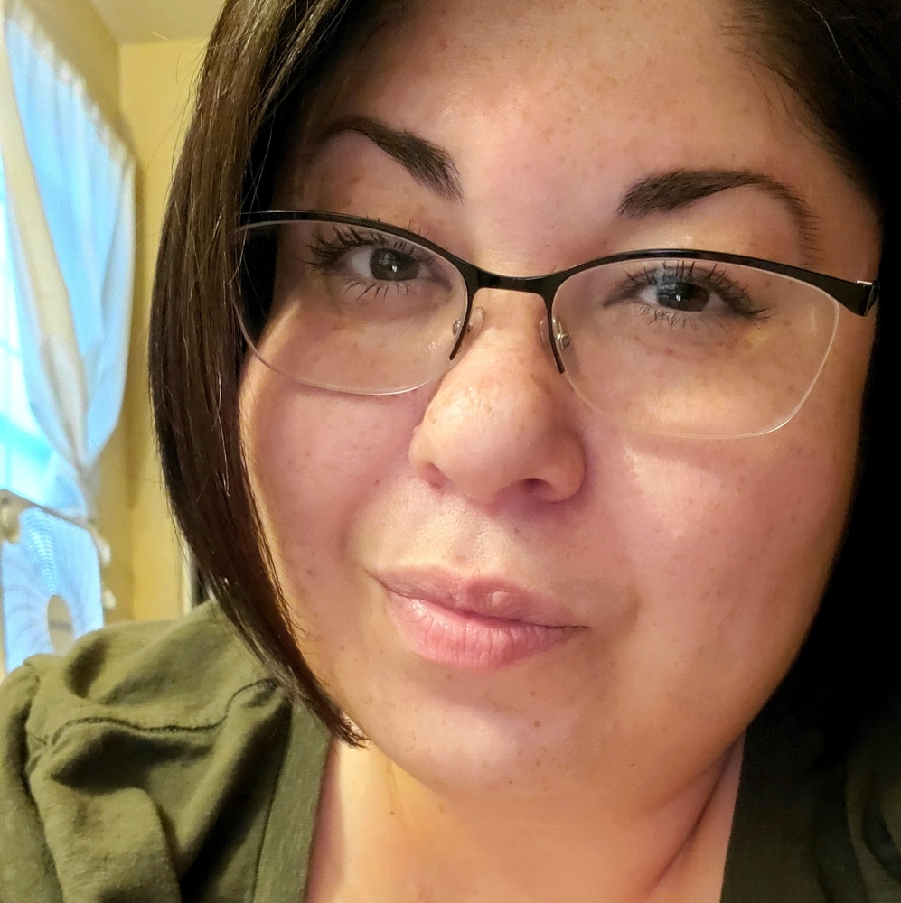 Meet your Posher, Nicole